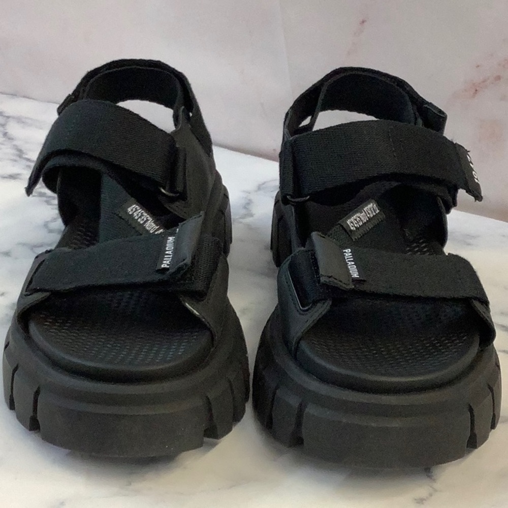 NIB Palladium Women's Black Sandals Size 5.5